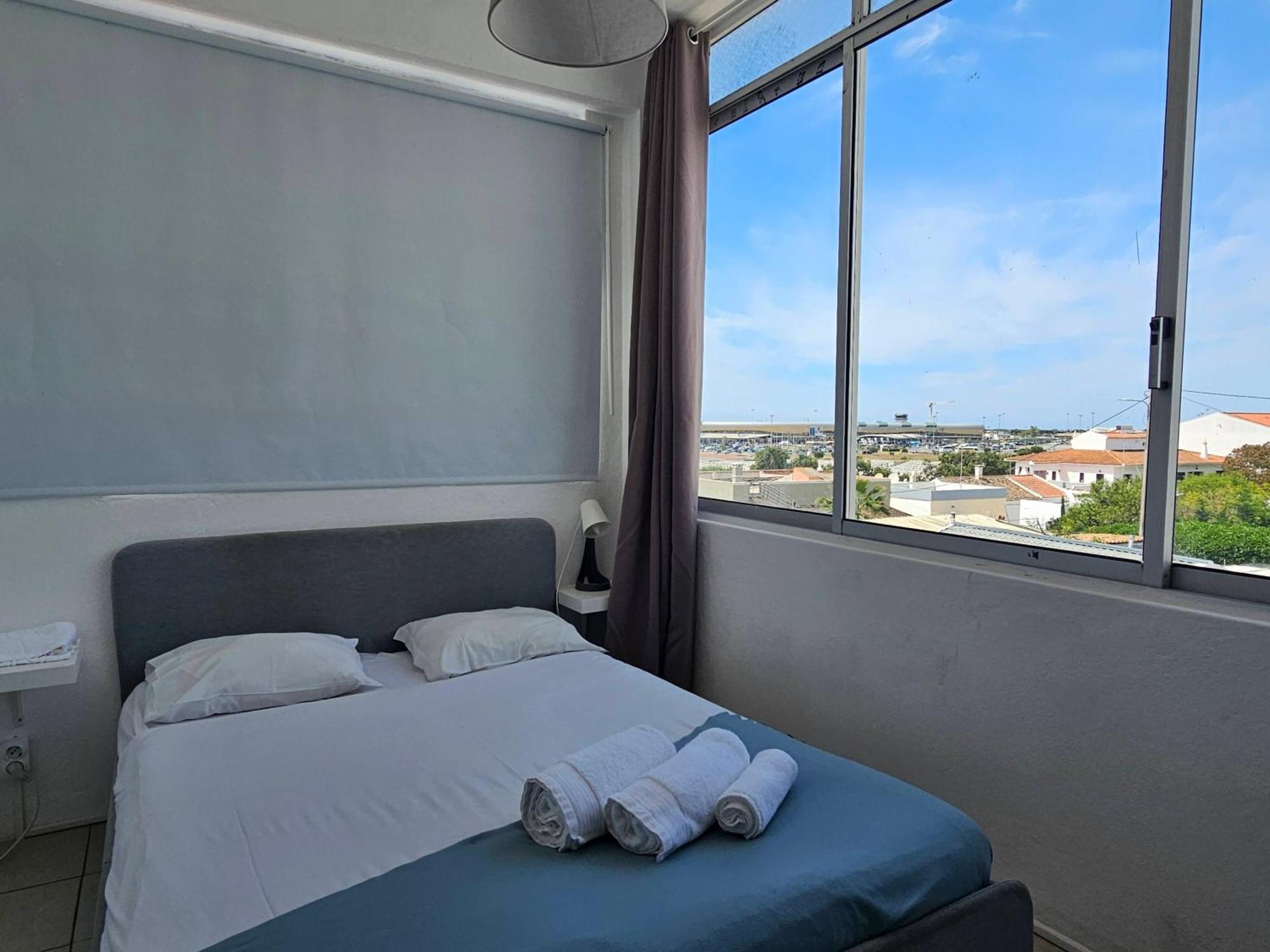 Blife Marya Private Rooms - Airport Stay Faro Room photo