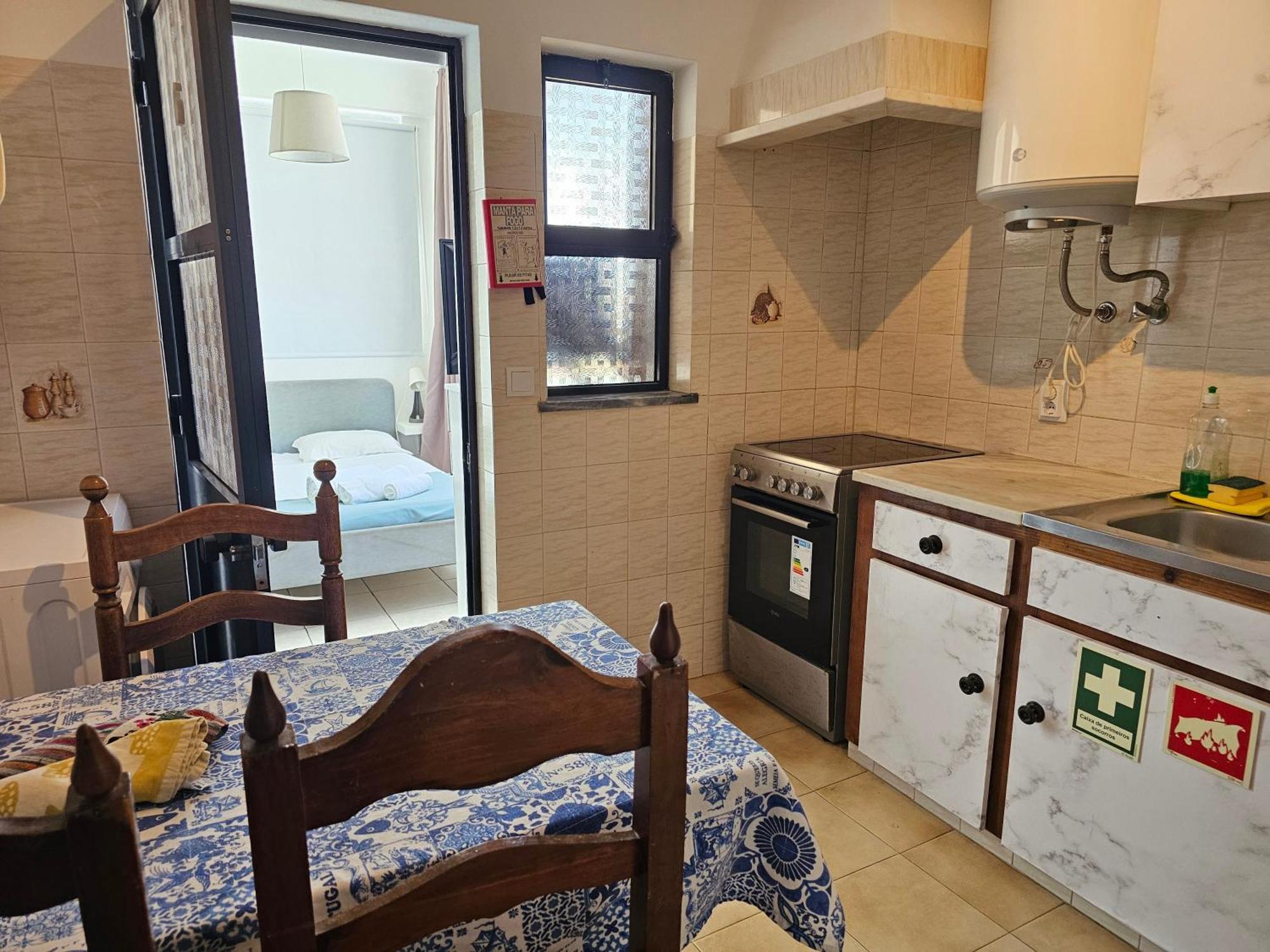 Blife Marya Private Rooms - Airport Stay Faro Room photo